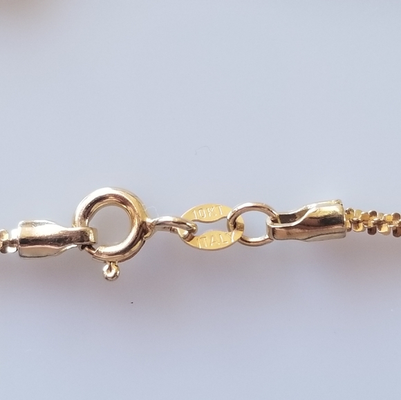 10K Gold Heart Necklace - Picture 4 of 8